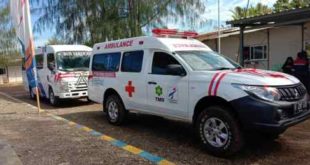 Mobil Ambulance dan Bus Sekolah