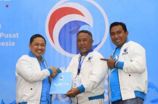 Penyerahan SK Partai Gelora